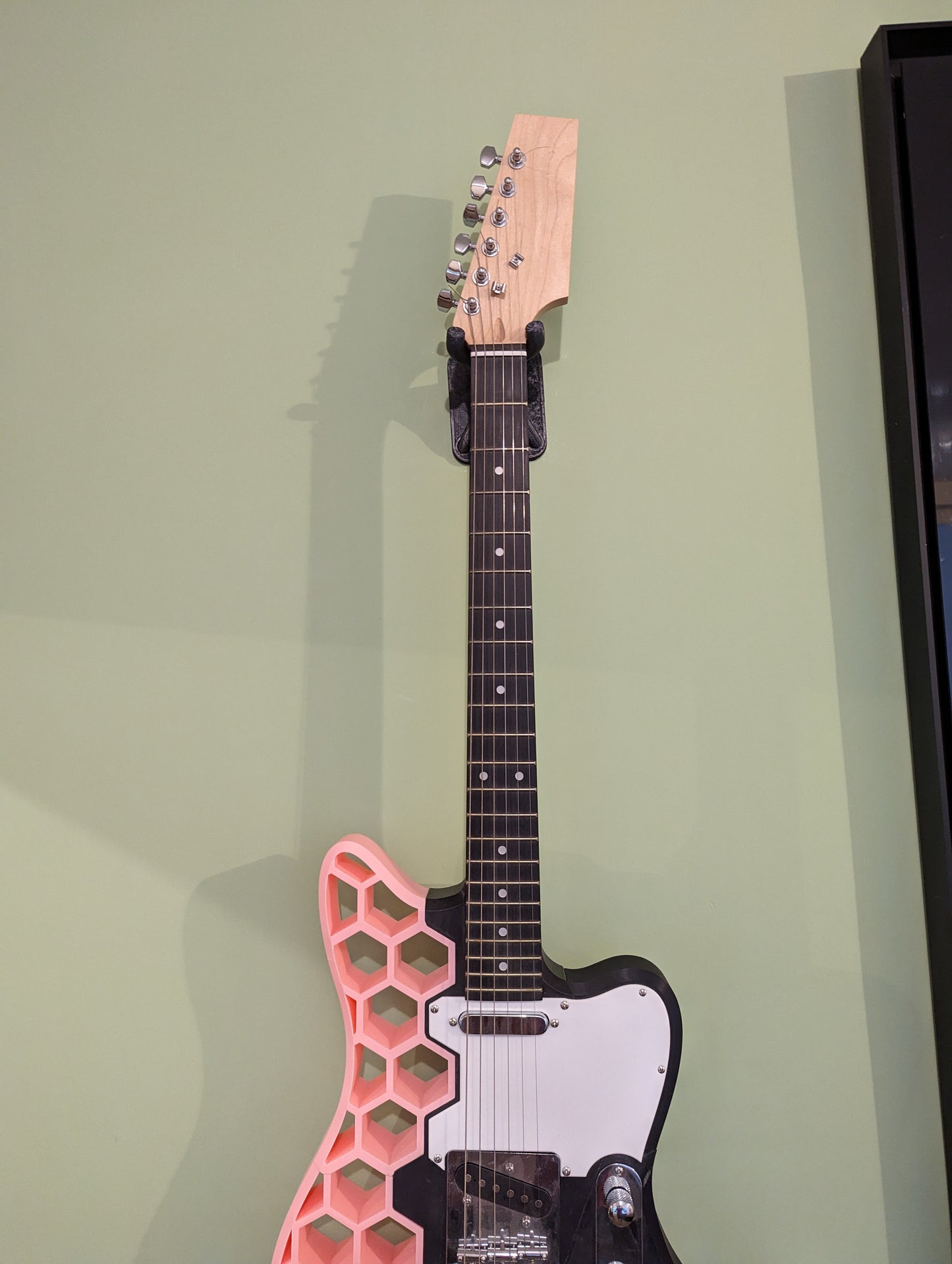 Support mural pour guitare