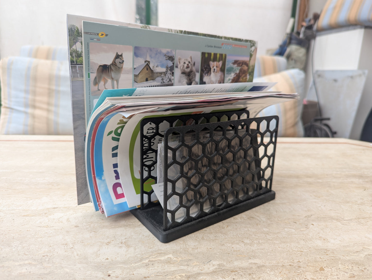 Support pour courrier en nid d'abeille