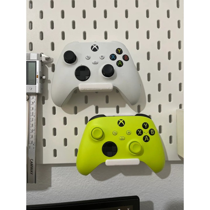Support de manette XBOX ONE SKADIS